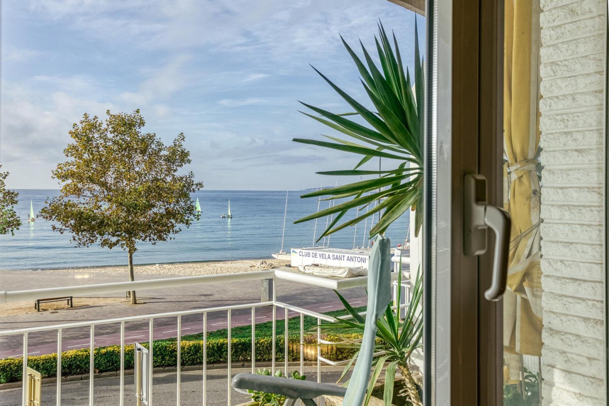 Appartamento Carrer Del Mar Palamós Esterno foto