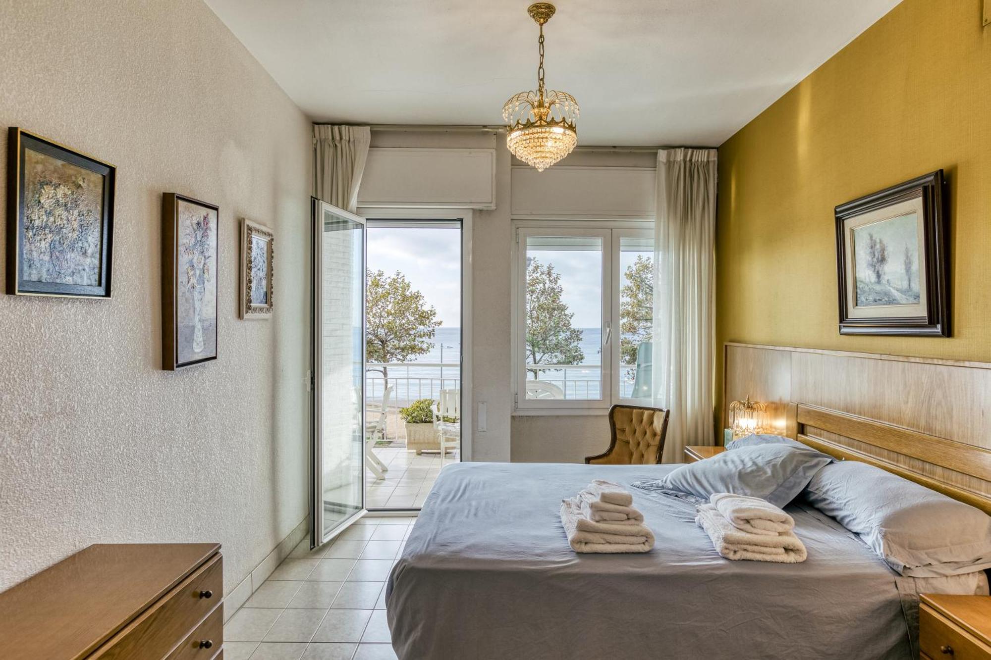 Appartamento Carrer Del Mar Palamós Esterno foto