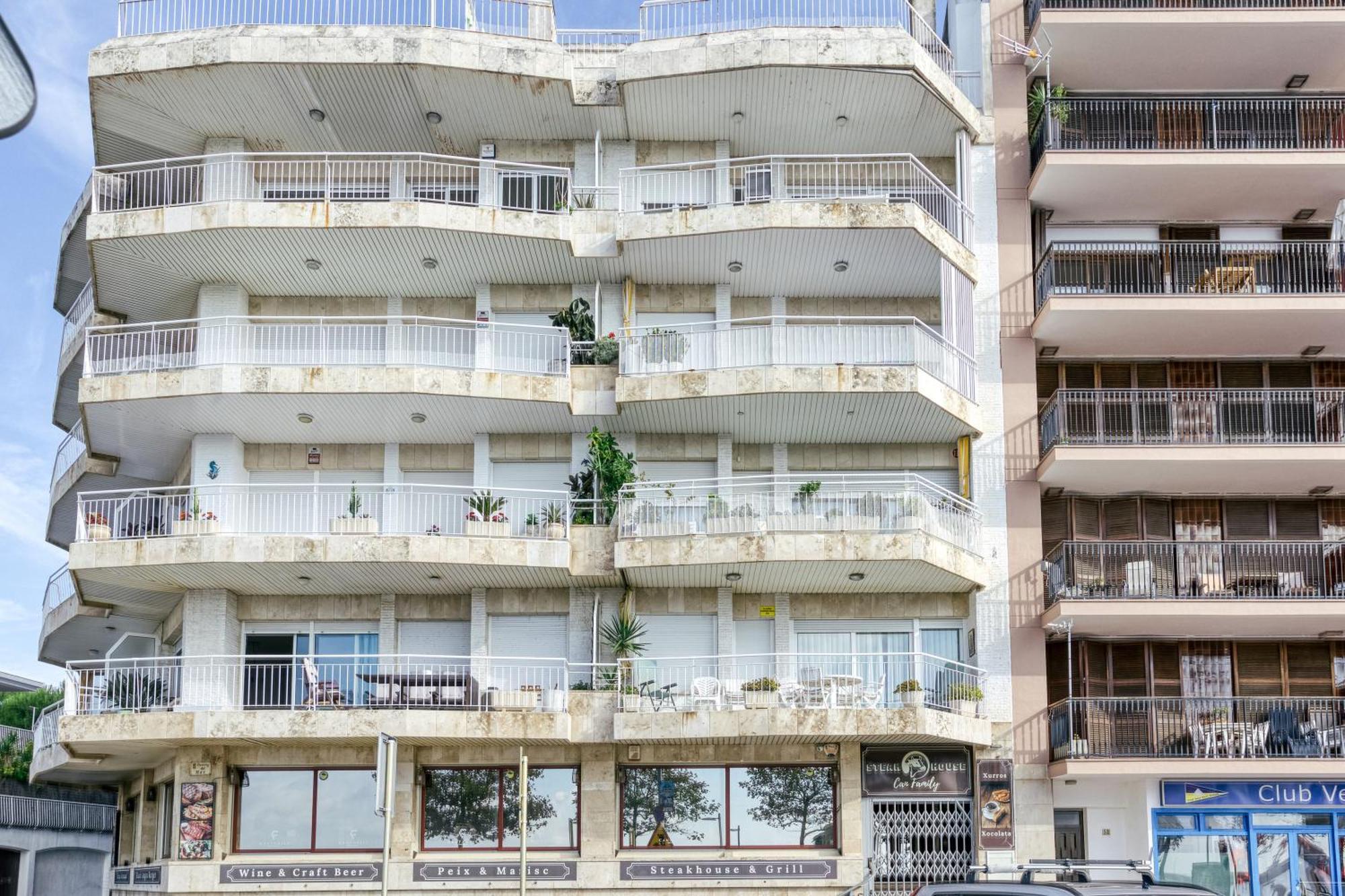 Appartamento Carrer Del Mar Palamós Esterno foto